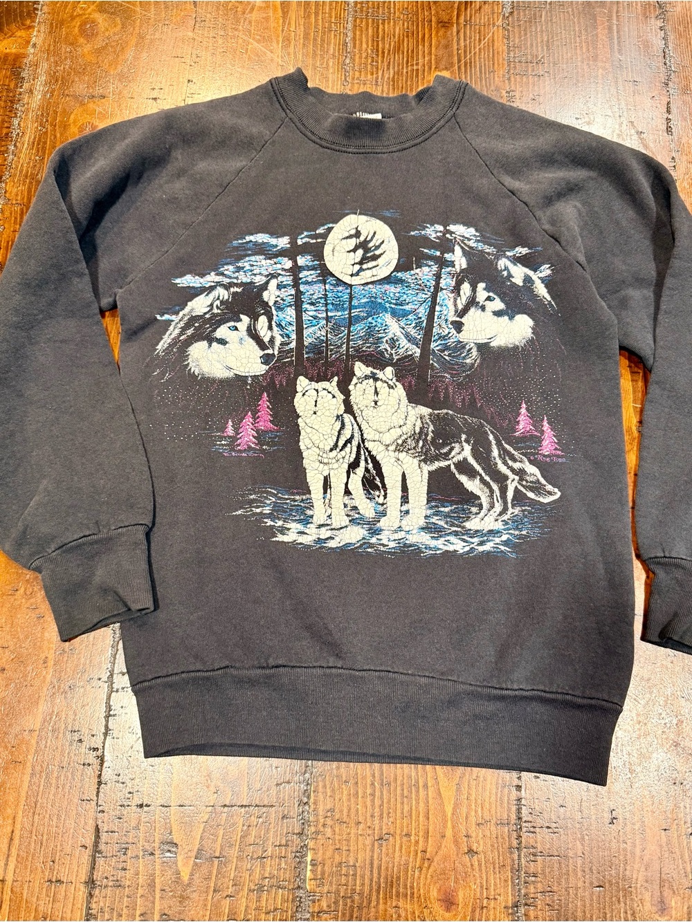 Vintage 80s 90s Black Graphic Wolf Crewneck fruit of the loom Sweater